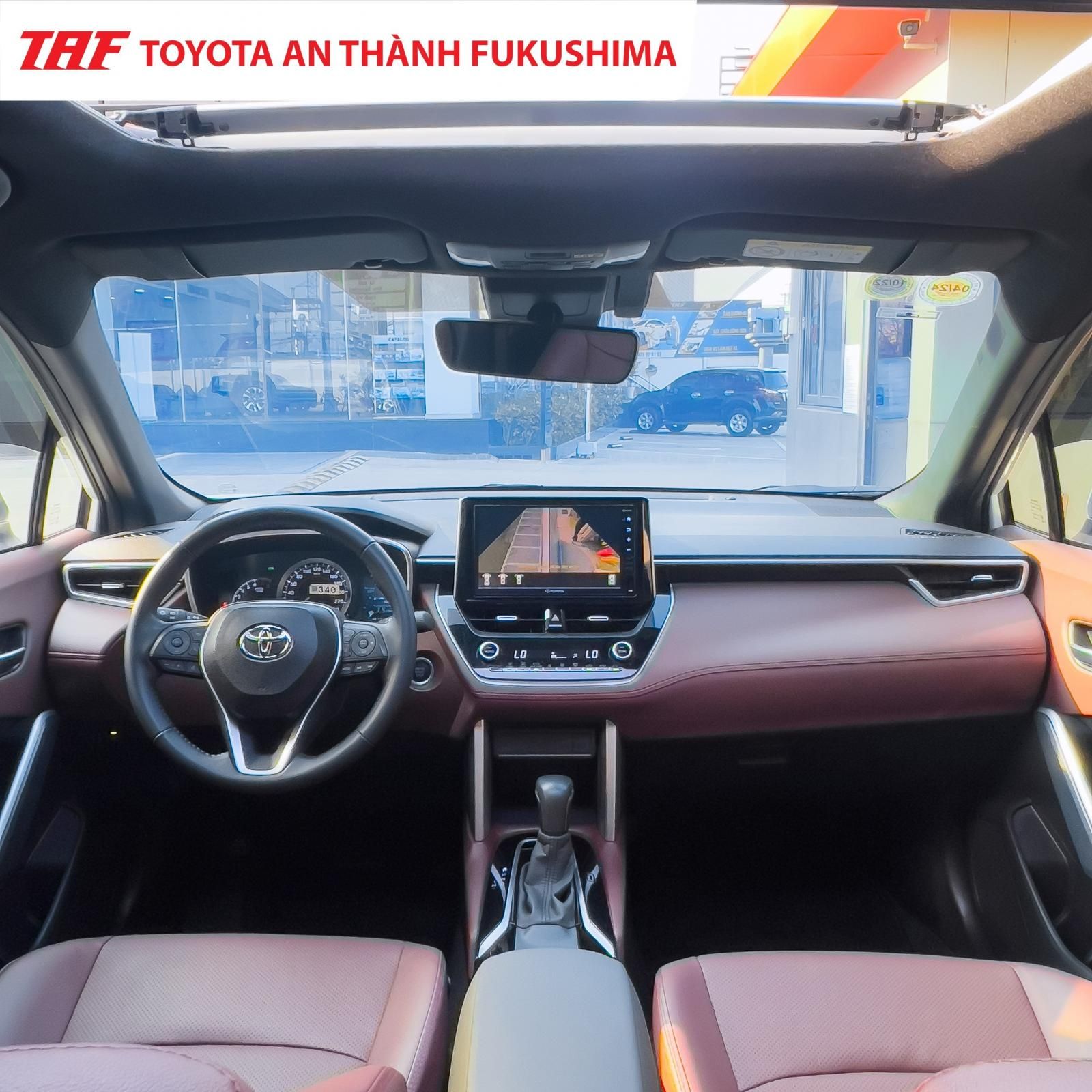 Toyota Corolla Cross 2021 - Xe lướt màu trắng