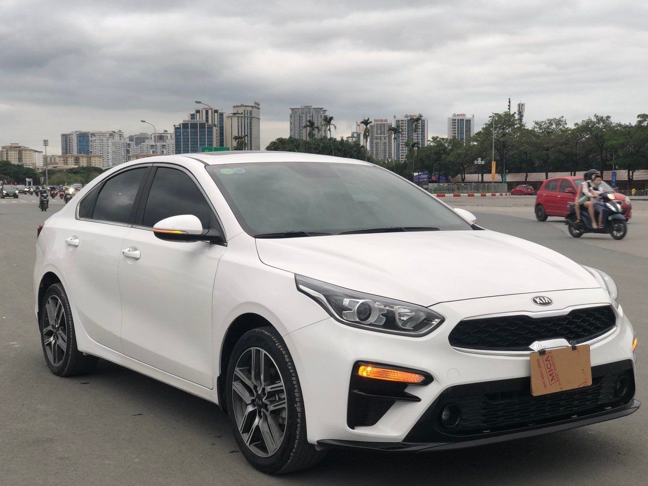 Kia Cerato 2021 - Xe màu trắng