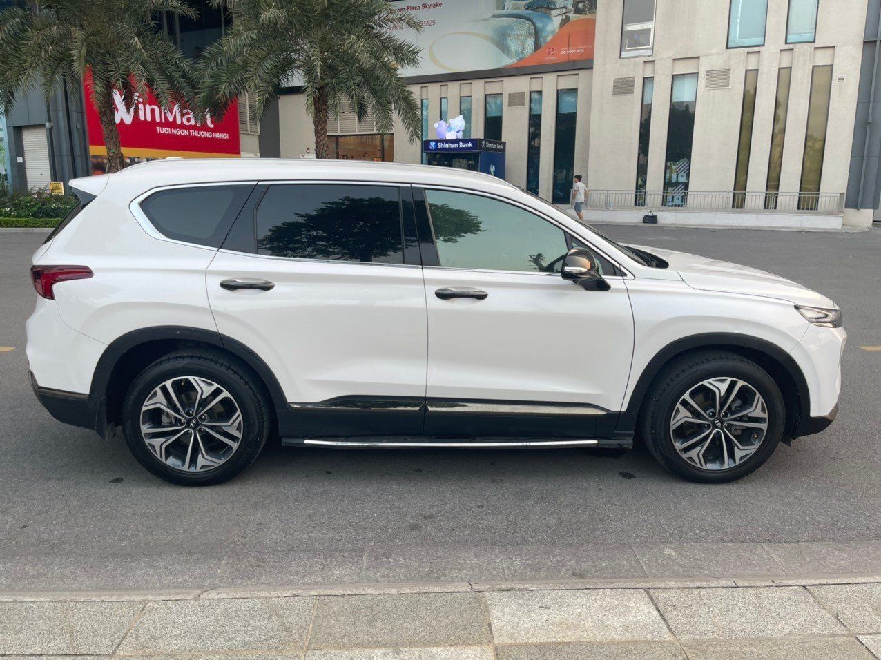 Hyundai Santa Fe 2021 - Xe màu trắng