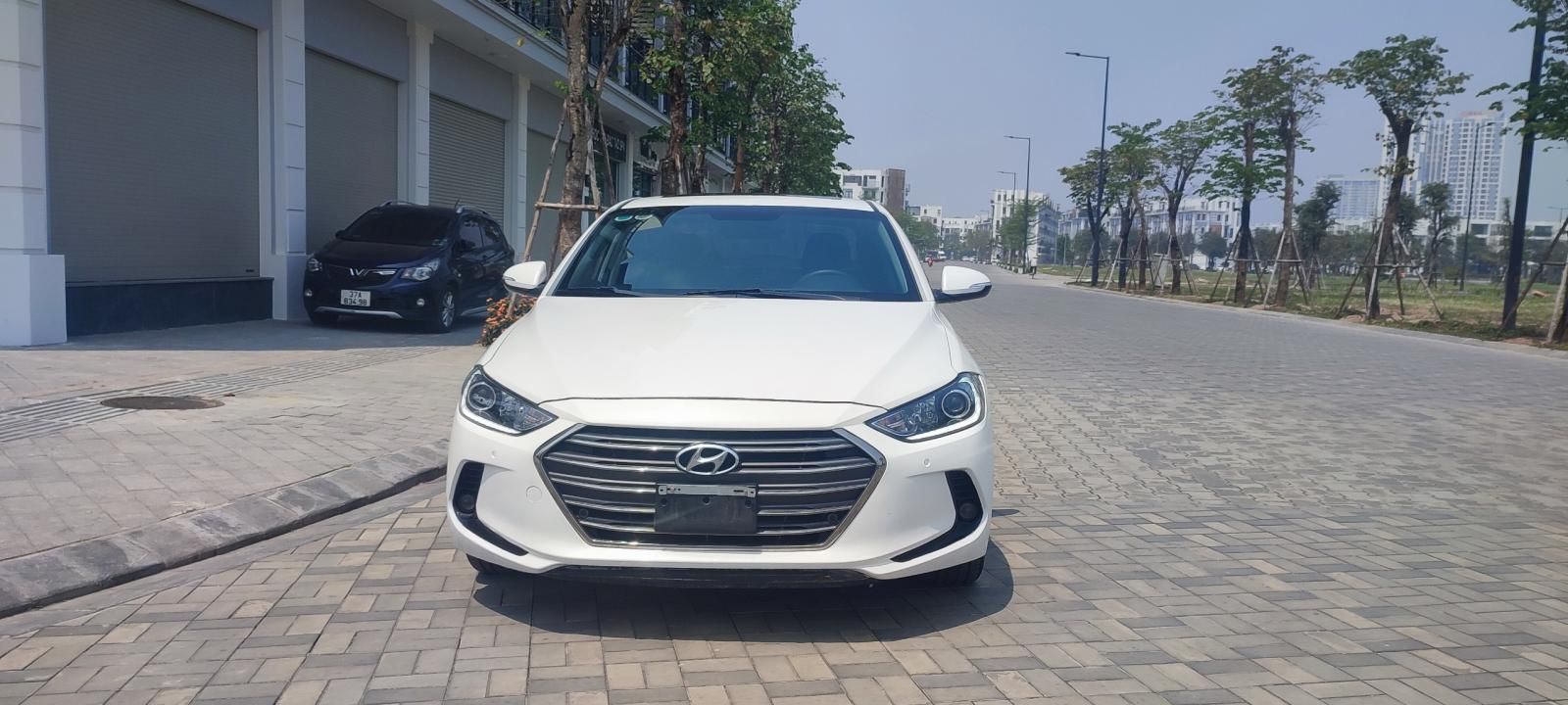 Hyundai Elantra 2017 - 1 chủ, chạy 6,2 vạn km