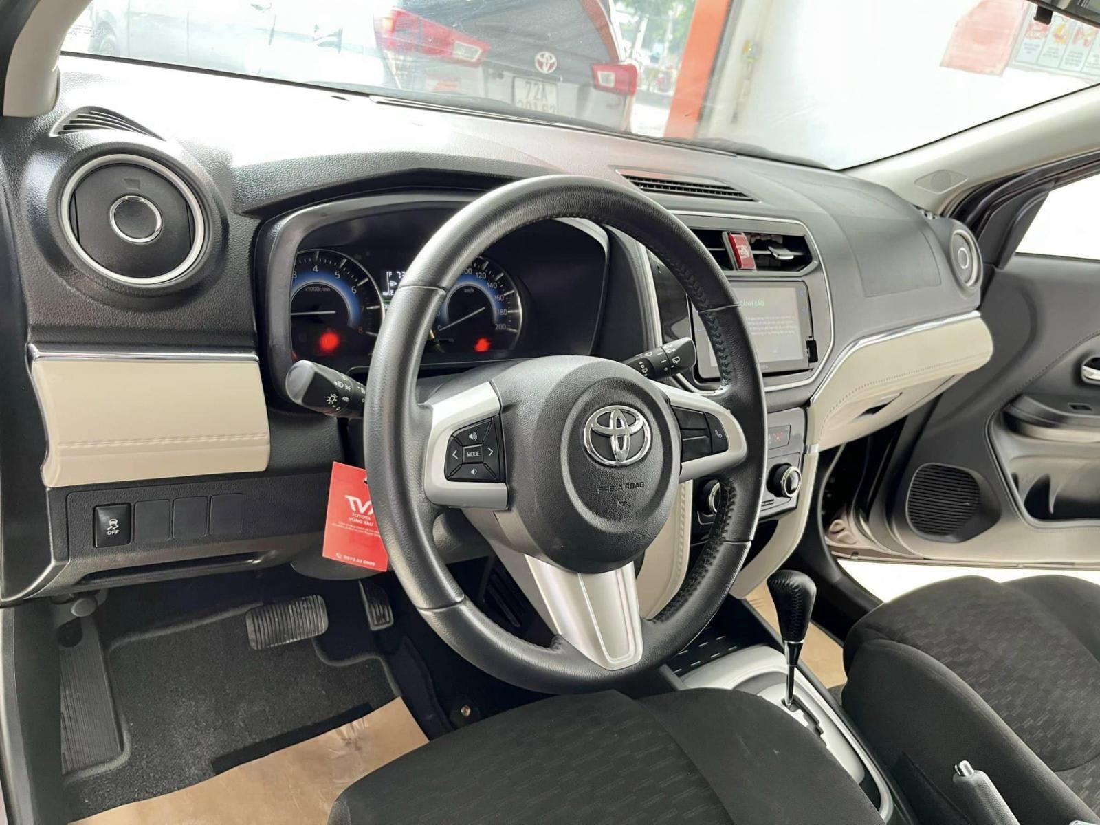 Toyota Rush 2022 - Odo 13.000km