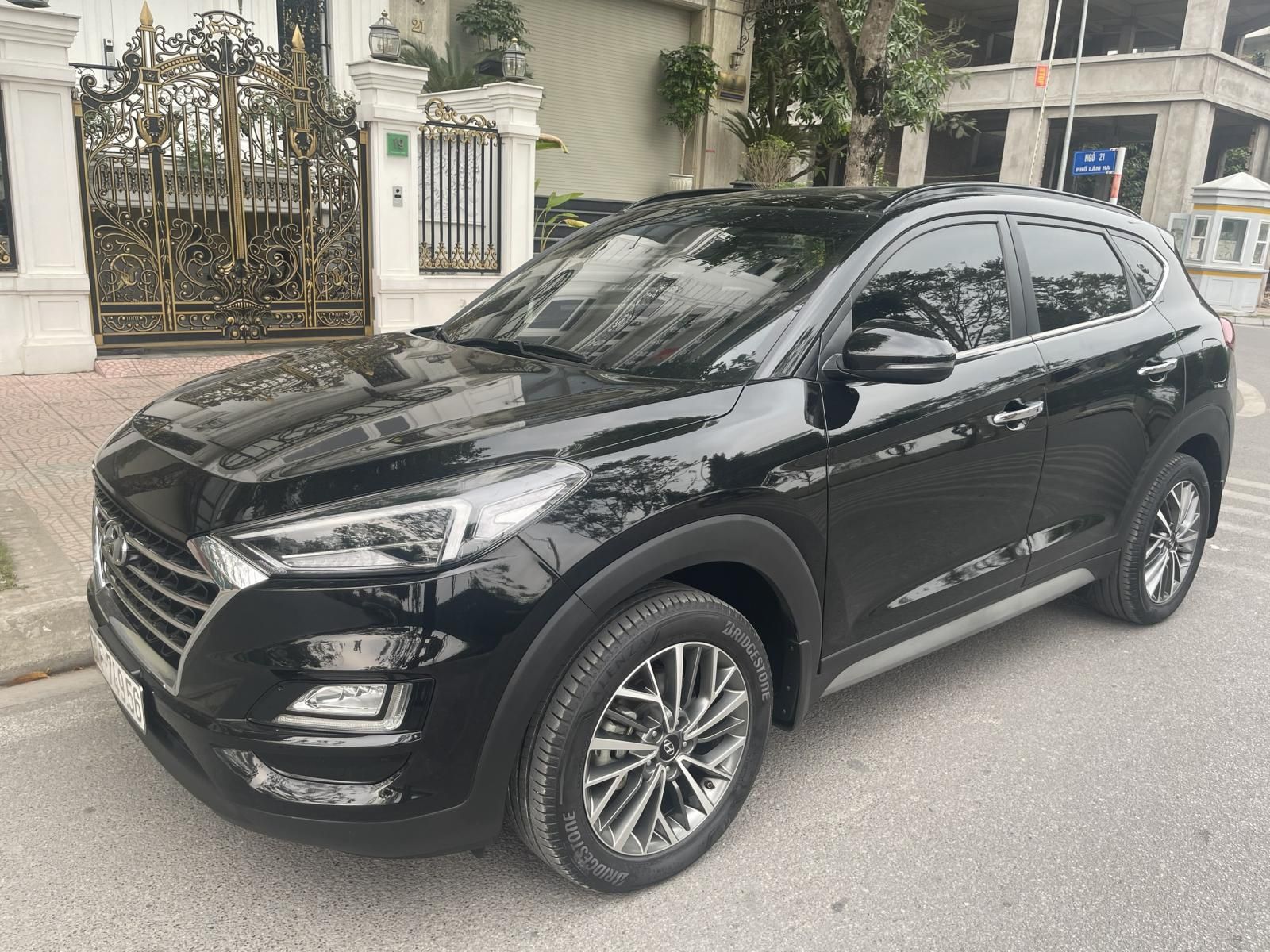 Hyundai Tucson 2019 - Màu đen, giá chỉ 795 triệu