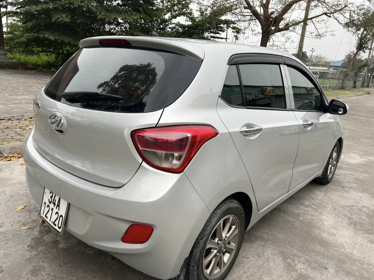 Hyundai Grand i10 2015 - Xe gia đình 1 chủ từ đầu