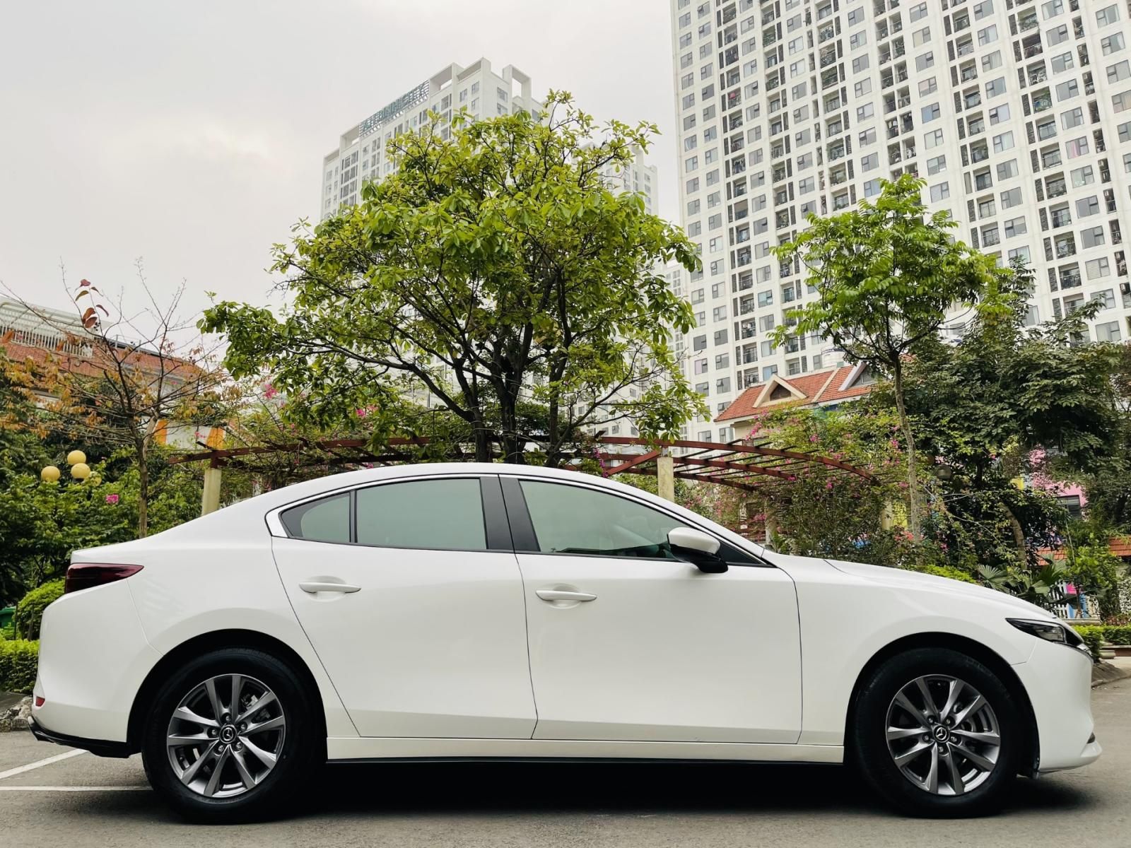 Mazda 3 2022 - Xe nhập giá 610tr