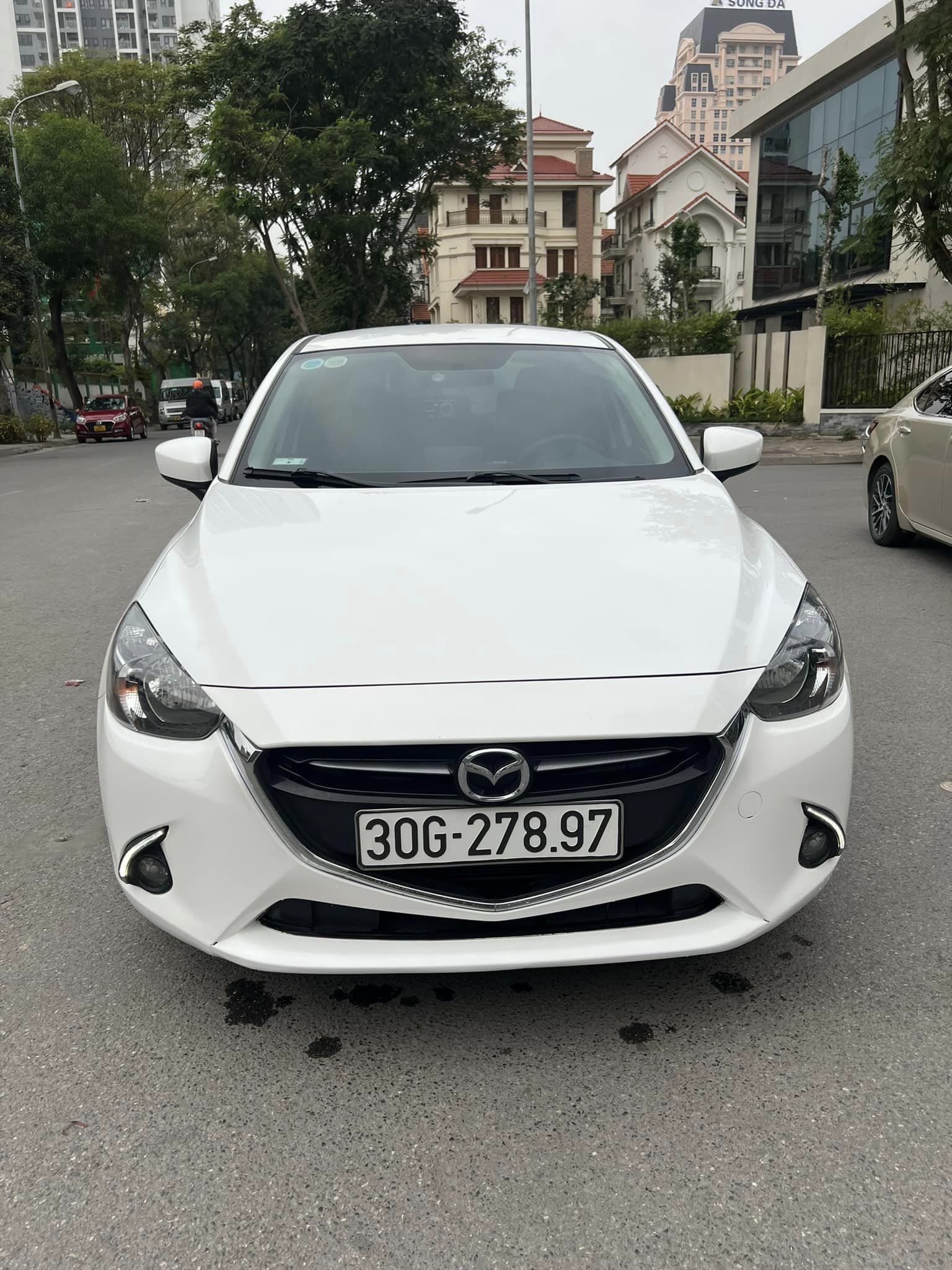 Mazda 2 2018 - Lốp theo xe vẫn còn