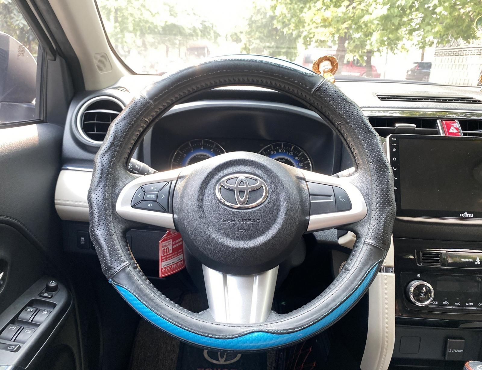 Toyota Rush 2021 - Màu trắng, giá 620tr