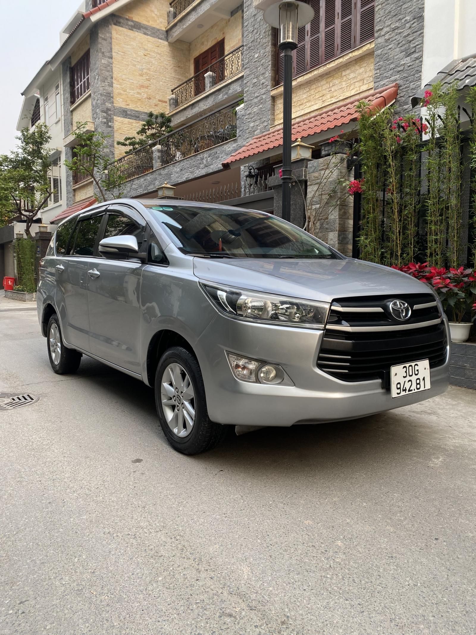 Toyota Innova 2017 - Xe không dịch vụ