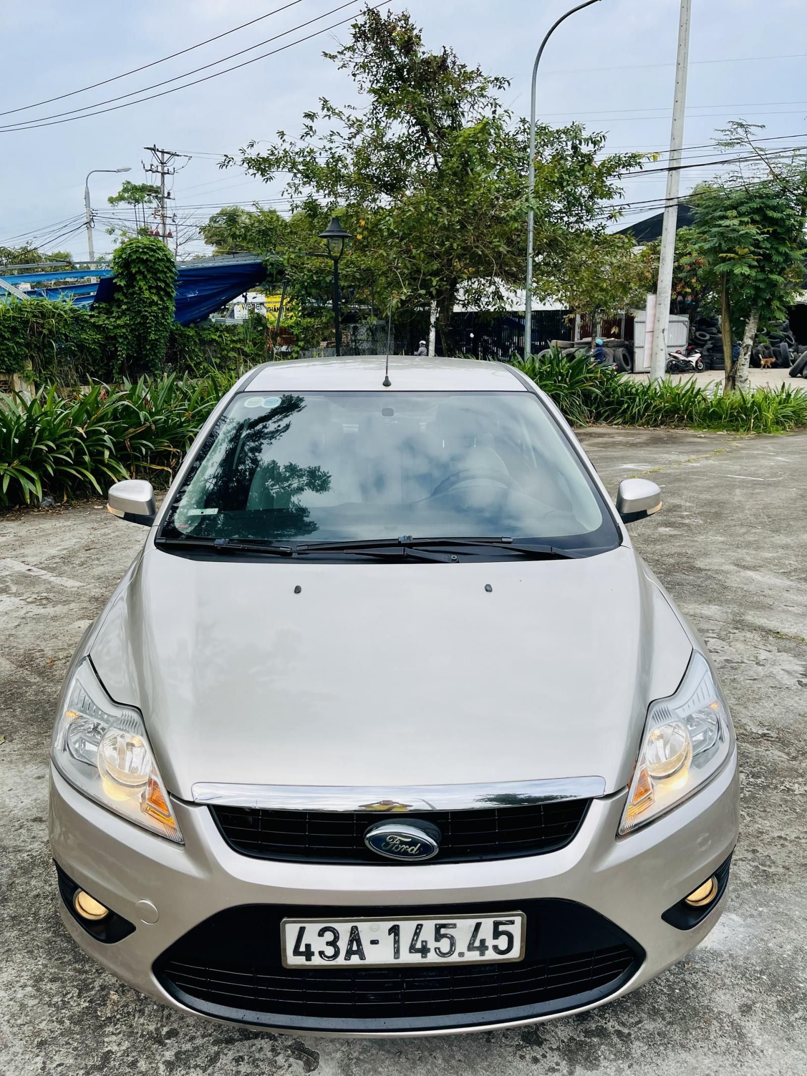 Ford Focus 2011 - Số tự động 1.8 nguyên bản và còn rất mới