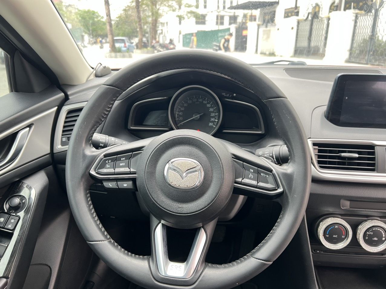 Mazda 3 2019 - Màu đỏ, 575tr