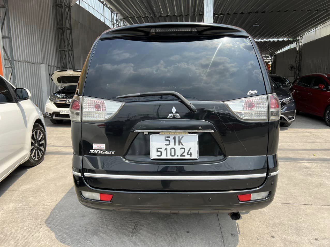 Mitsubishi Zinger 2010 - Xe rộng nhất phân khúc MPV