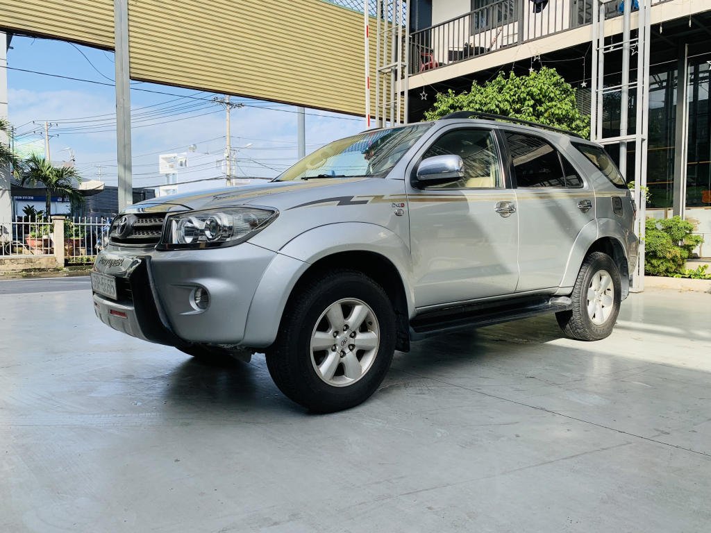 Toyota Fortuner 2010 - Máy dầu, biển số cực đẹp, bao test hãng