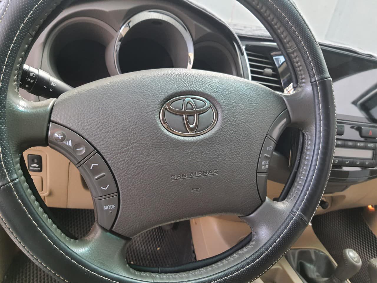 Toyota Fortuner 2009 - Toyota Fortuner 2009 số tự động