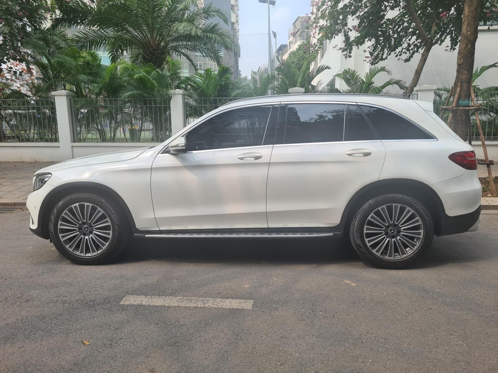 Mercedes-Benz GLC 250 2018 - Bản nâng cấp 2019, biển Hà Nội