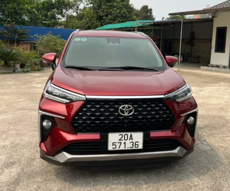 Toyota Veloz Cross 2022 - Đăng ký lần đầu 2022, xe gia đình, giá tốt