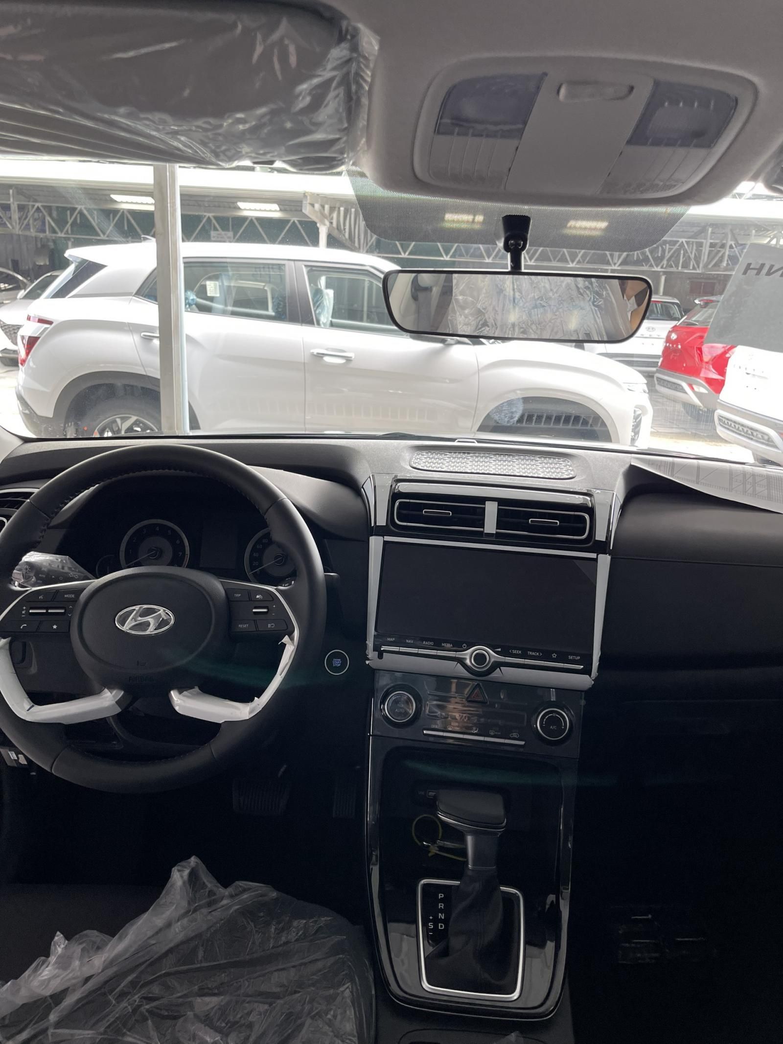 Hyundai VT750 2022 - Màu đen - Giảm ngay 50tr