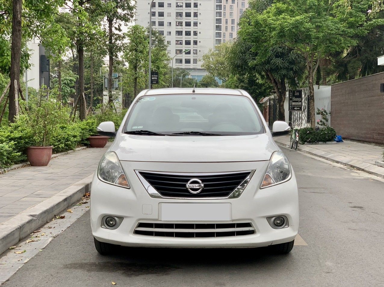 Nissan Sunny 2017 - Màu trắng biển Hà Nội