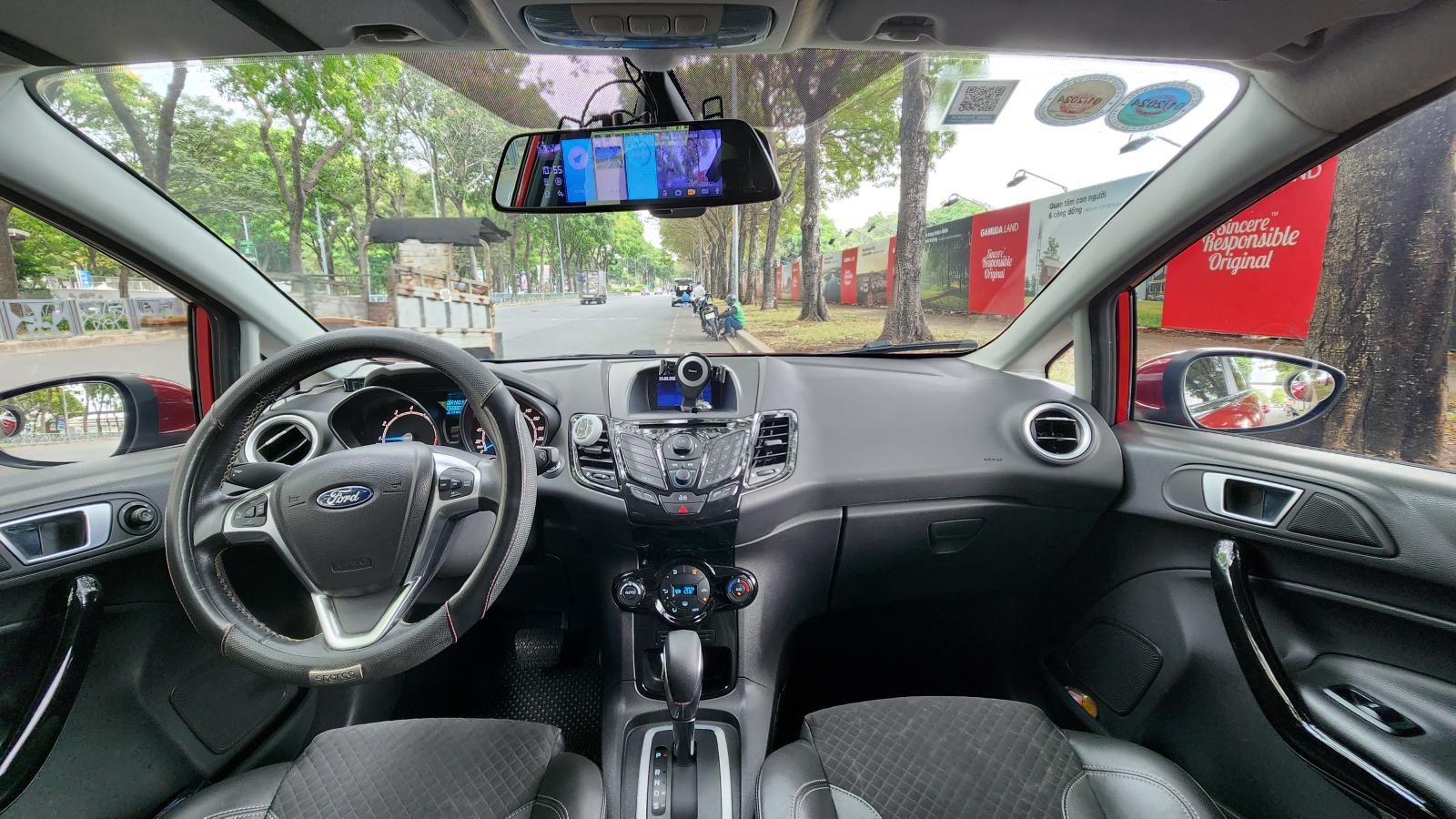 Ford Fiesta 2018 - Xe gia đình nam chạy bảo dưỡng kỹ