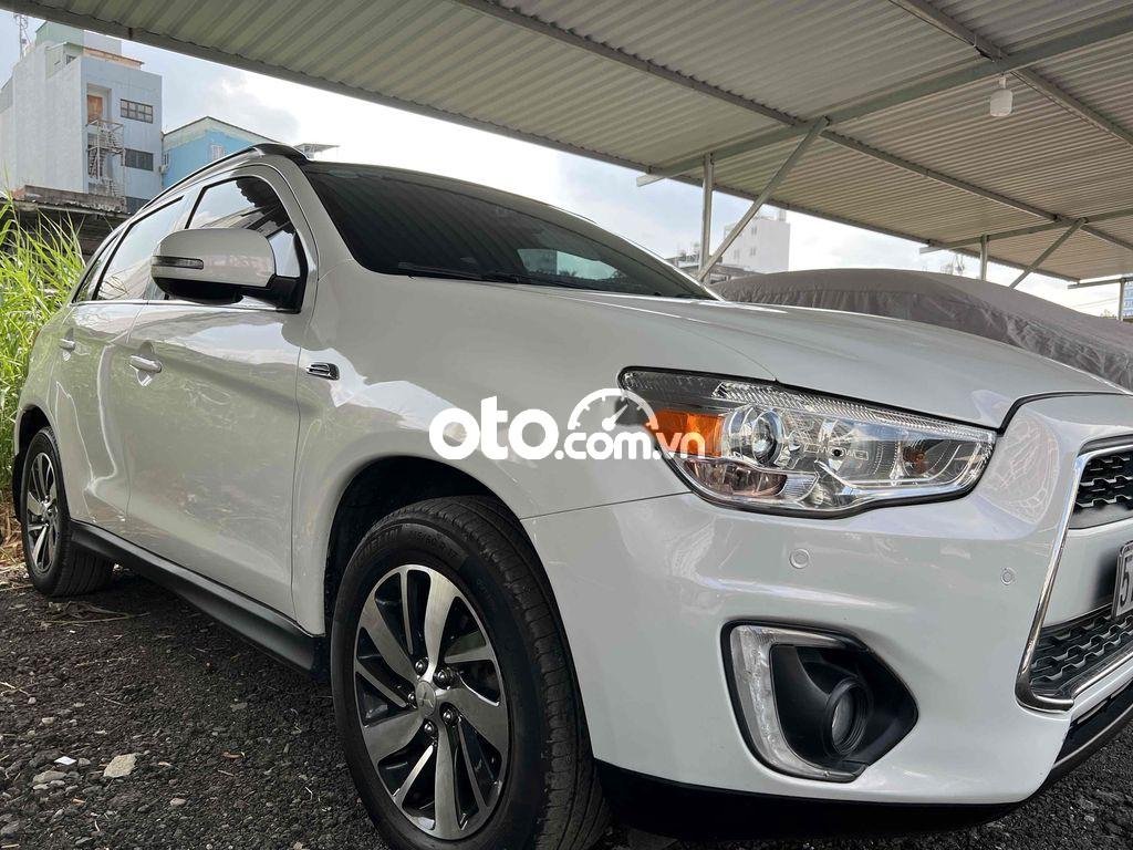 Mitsubishi Outlander Xe 5 chổ  outlaneder màu trắng 2014 - Xe 5 chổ mitsubishi outlaneder màu trắng