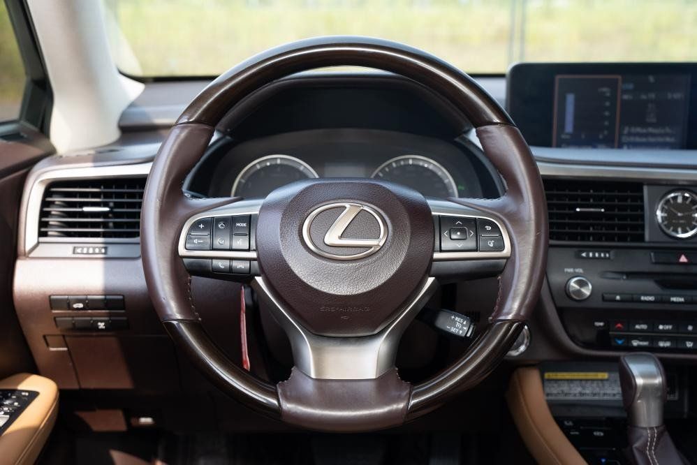 Lexus RX 200 2017 - Xe màu trắng, xe nhập số tự động