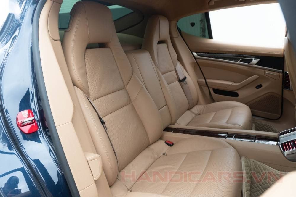 Porsche Panamera 2012 - Xe màu xanh lục, nhập khẩu