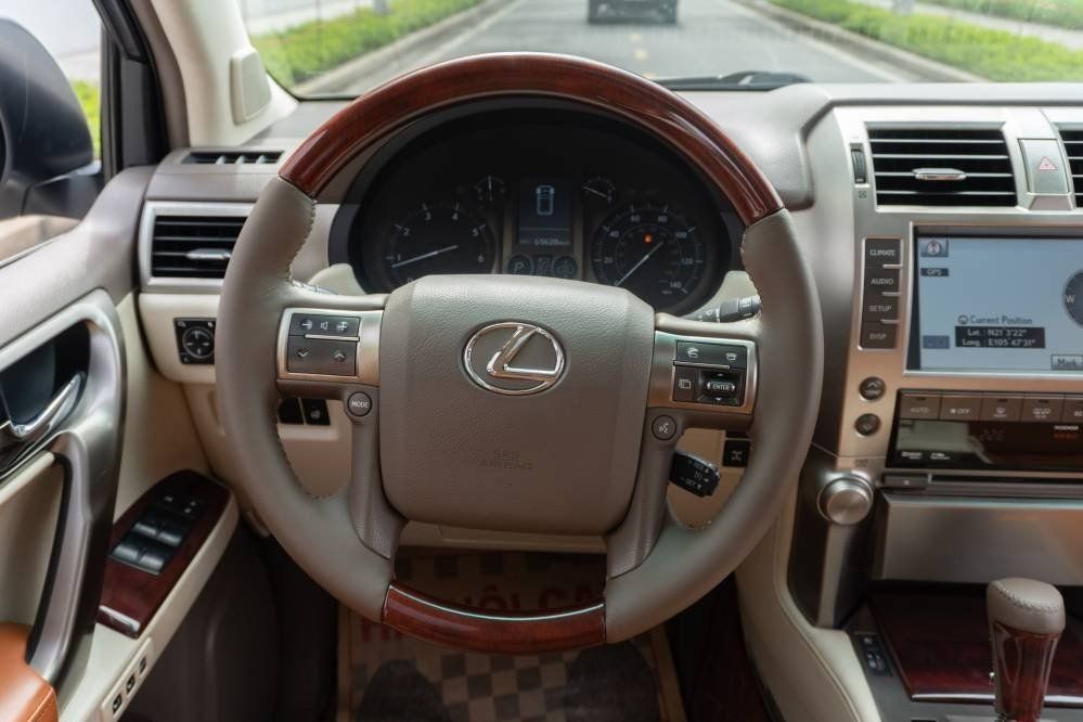 Lexus GX 460 2011 - Xe màu bạc, nhập khẩu nguyên chiếc số tự động