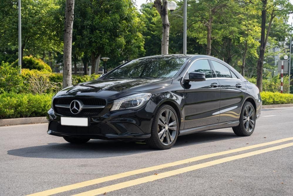 Mercedes-Benz CLA 200 2014 - Màu đen số tự động