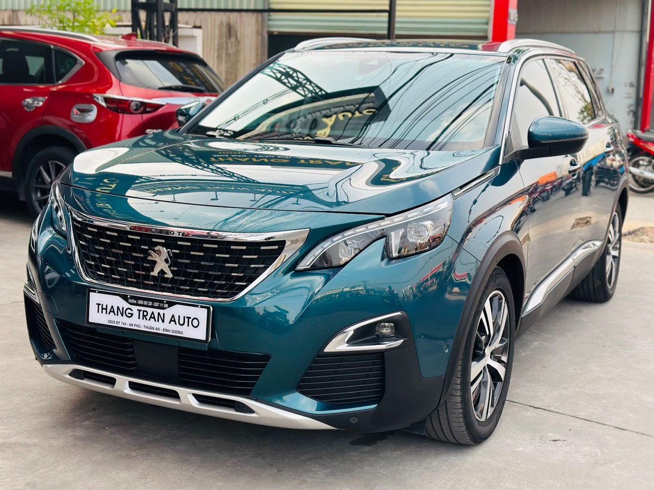 Peugeot 5008 2019 - Xe màu xanh lam 