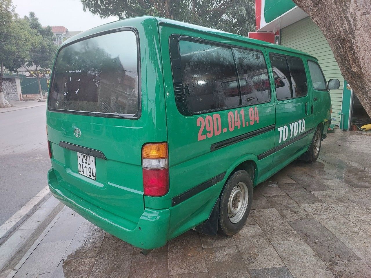 Toyota Hiace 2000 - Cần bán gấp giá chỉ 45 triệu có thương lượng