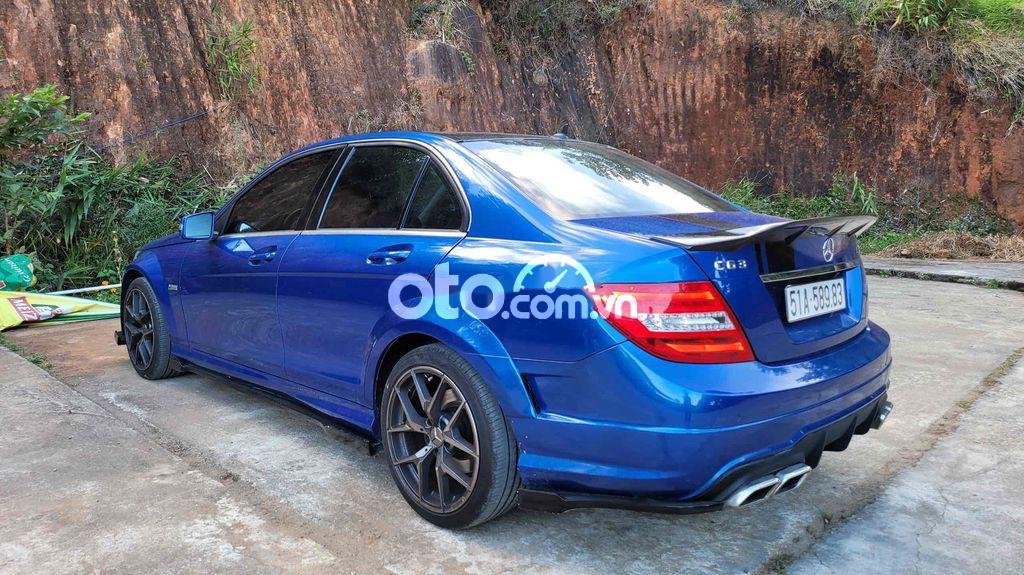 Mercedes-Benz C63 cần bán mer form xe thể thao C63 giá chỉ 395tr 2012 - cần bán mer form xe thể thao C63 giá chỉ 395tr