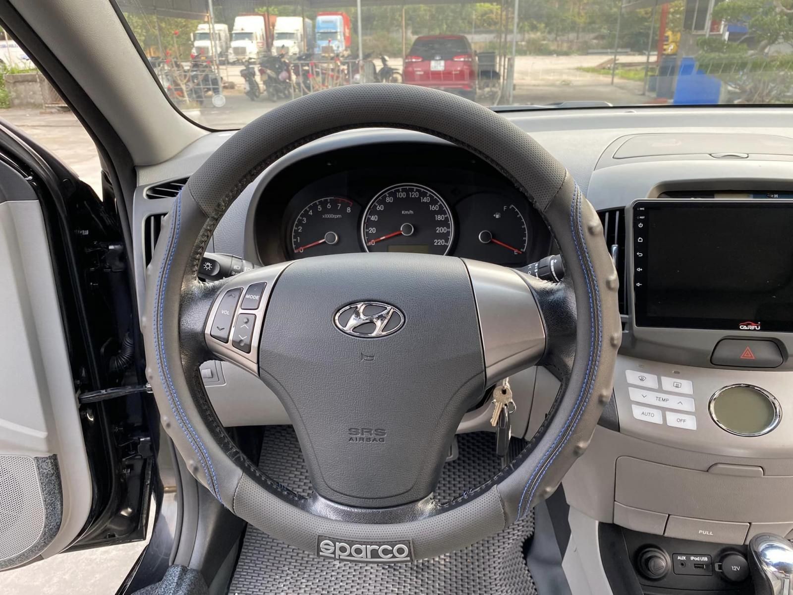 Hyundai Avante 2014 - Xe màu đen