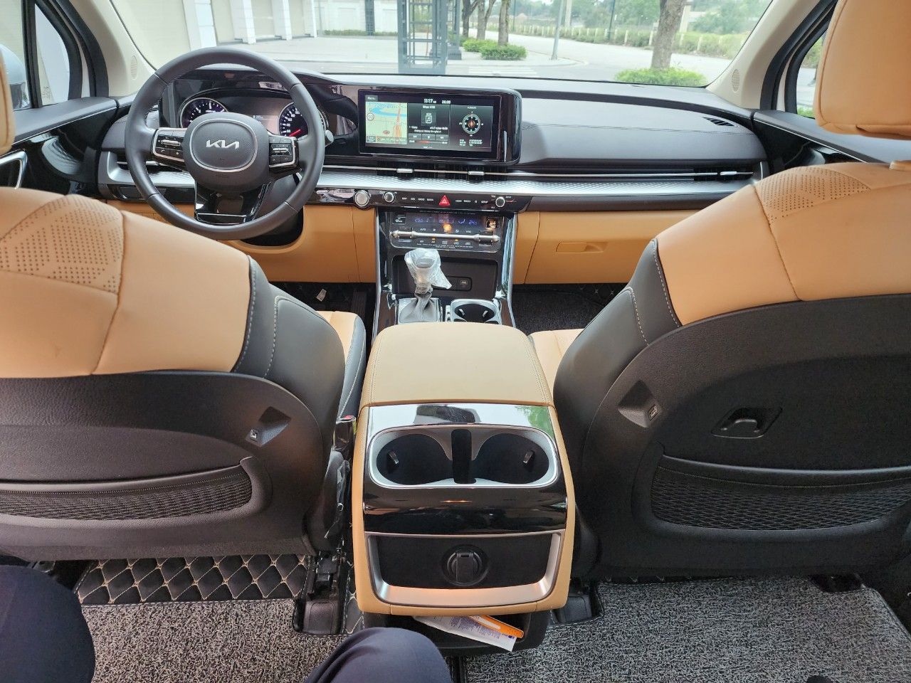 Kia Carnival 2022 - Màu trắng