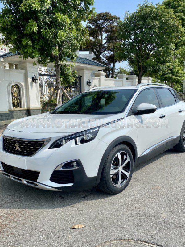 Peugeot 3008 2018 - Màu trắng, nhập khẩu, 820 triệu