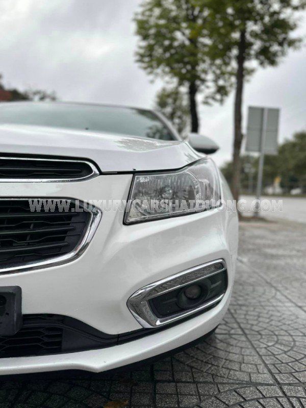 Chevrolet Cruze 2016 - Màu trắng, giá tốt