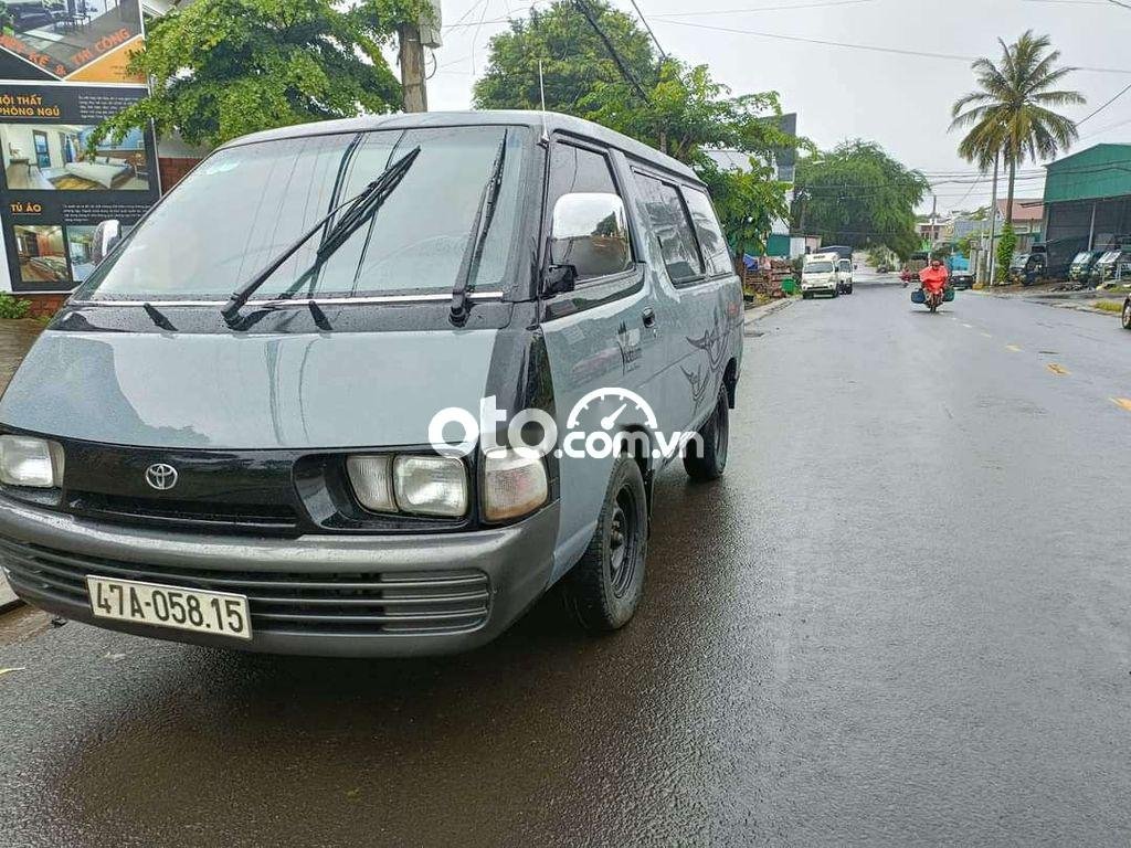 Toyota Van Cần ra đi e  van 7 đời 1994 chổ ko hết đời 1994 - Cần ra đi e toyota van 7 đời 1994 chổ ko hết đời