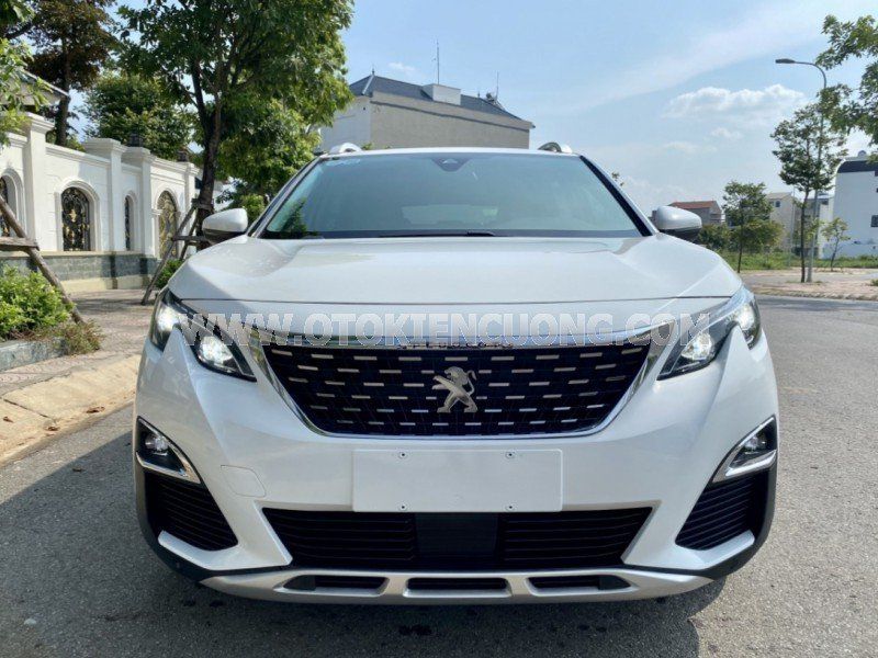 Peugeot 3008 2018 - Màu trắng, nhập khẩu, 820 triệu