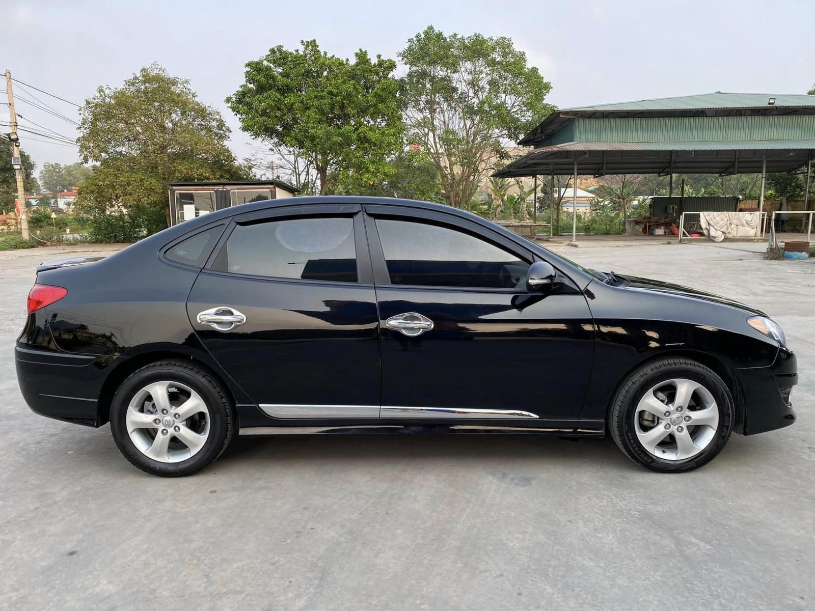 Hyundai Avante 2014 - Xe màu đen