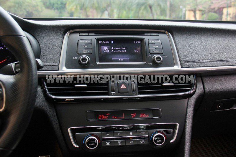 Kia K5 2017 - Biển thành phố