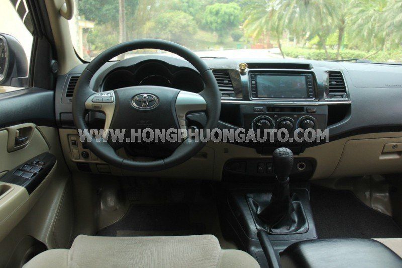 Toyota Fortuner 2015 - Tư nhân 1 chủ từ mới