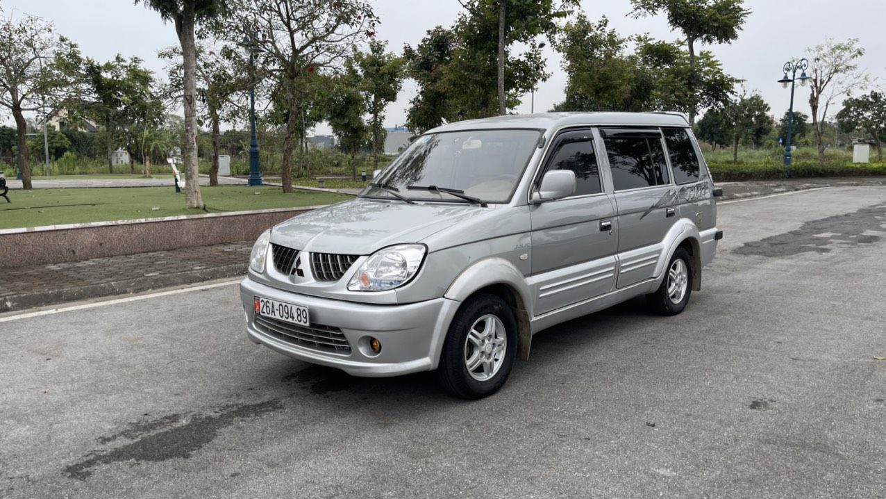 Mitsubishi Jolie 2004 - Xe màu bạc, 119tr