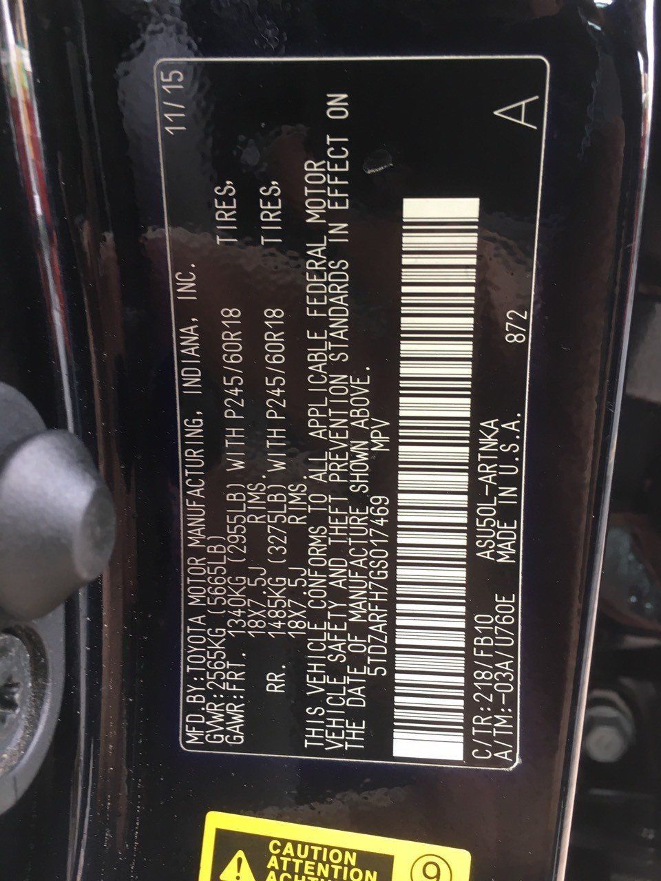 Toyota Highlander 2015 - Màu đen, nhập khẩu nguyên chiếc
