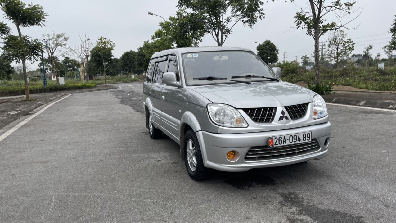 Mitsubishi Jolie 2004 - Xe màu bạc, 119tr