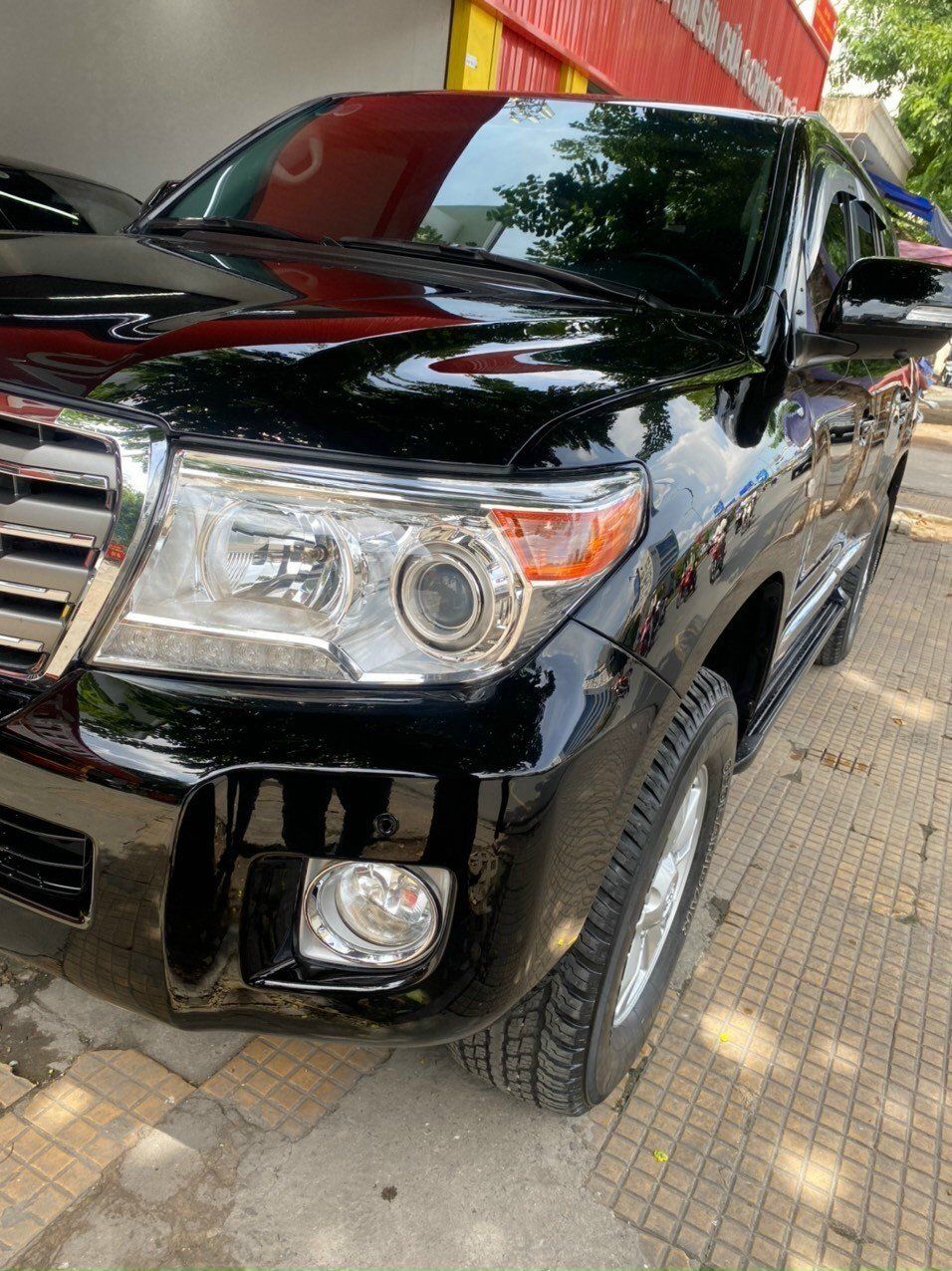 Toyota Land Cruiser 2011 - Dòng xe SUV hầm hố, gầm cao