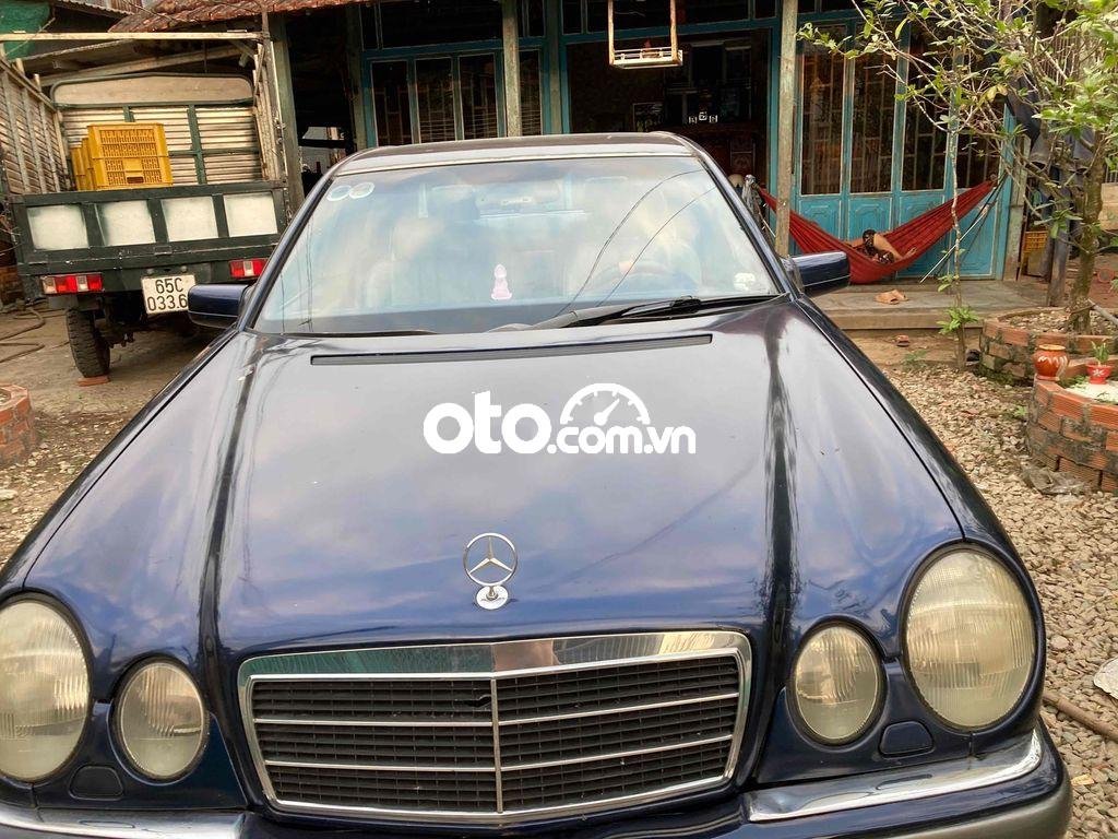 Mercedes-Benz E230 Mercedes E230 đời 1996 số sàn 1996 - Mercedes E230 đời 1996 số sàn