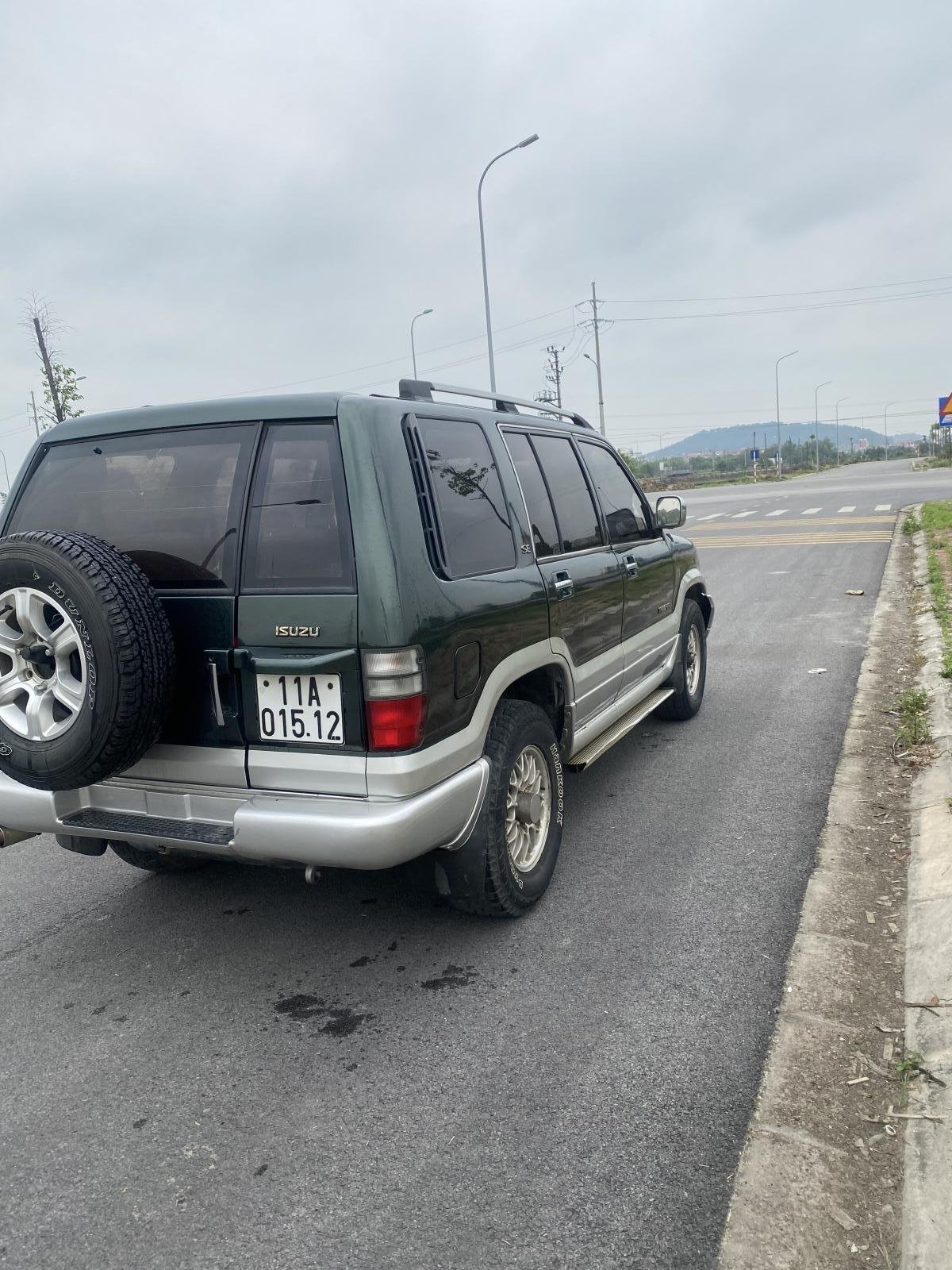 Isuzu Trooper 2002 - Xe doanh nhân zin từng con ốc