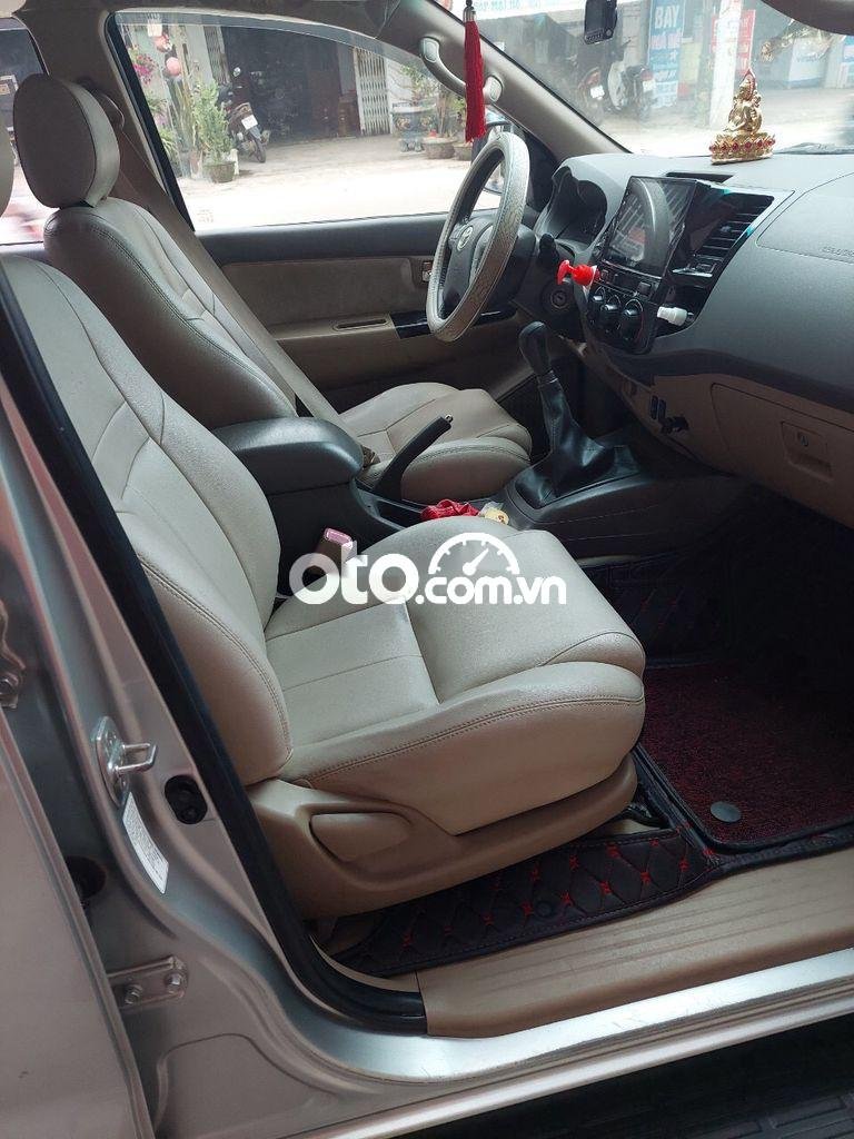 Toyota Fortuner   7 chỗ 2012 màu bạc 2012 - Fortuner Toyota 7 chỗ 2012 màu bạc