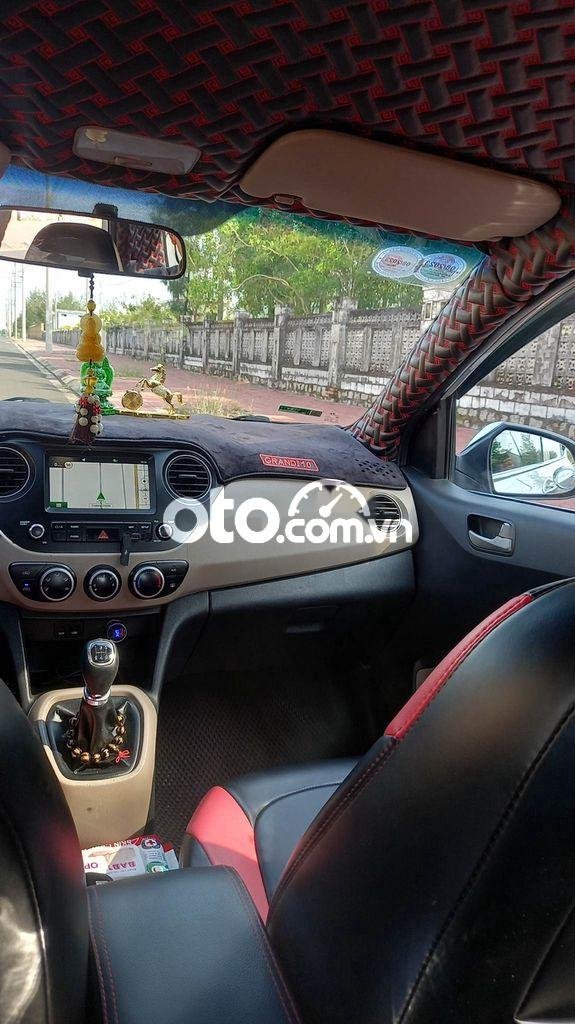 Hyundai Grand i10 Cần bán xe gia đình . , xe bản đủ , 2014 - Cần bán xe gia đình . , xe bản đủ ,