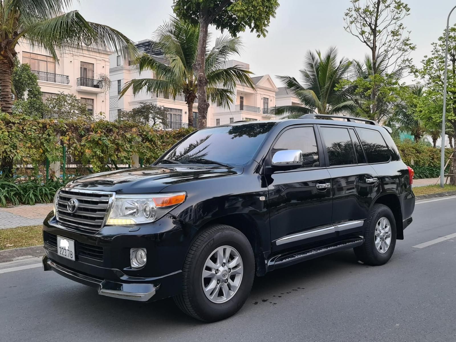 Toyota Land Cruiser 2008 - Màu đen