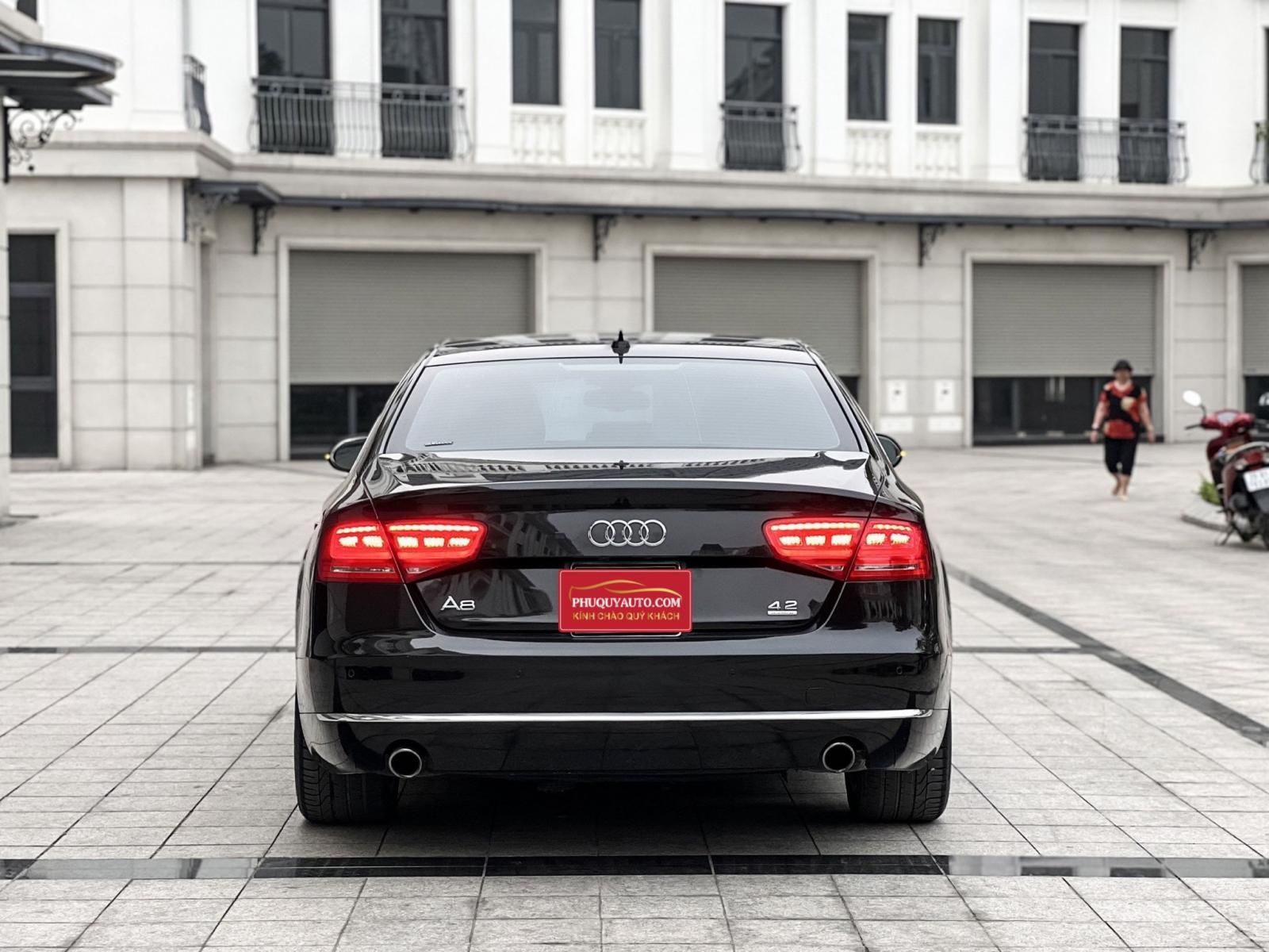 Audi A8 2010 - Màu đen, biển HN