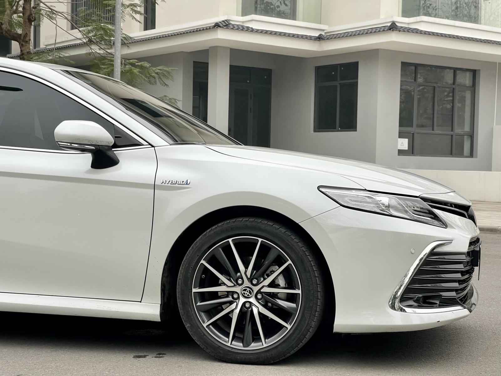 Toyota Camry 2022 - Xe đã check kĩ, xuất hoá đơn cao, bao sang tên toàn quốc