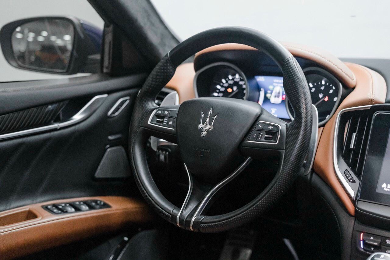 Maserati Ghibli 2018 - Cá nhân biển SG